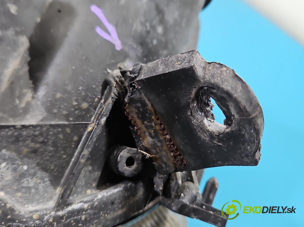 Opel Meriva A 2002-2010 1.7 dti 75 HP manual 55 kW 1686 cm3 5- Reflektor: pravý 93321053 (Svetlo predné pravé)