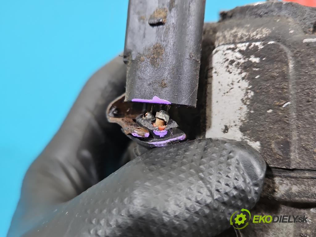 Seat Leon I 1999-2005 1.6 16V 105 hp manual 77 kW 1598 cm3 5- Kompresor: klíma 1J0820803K (Kompresor klimatizace)