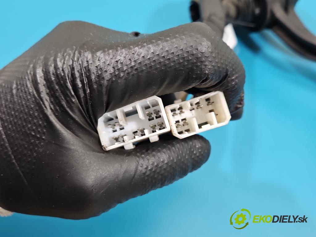 Peugeot Boxer I 1994-2006 2.5 TD 86 HP manual 63 kW 2446 cm3 5- prepínač komplex:  (Prepínacie páčky pod volantom)