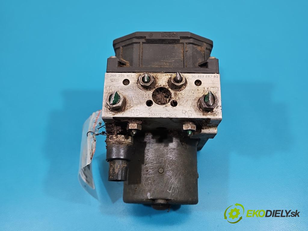 Peugeot 307 2.0 16V 136 HP manual 100 kW 1997 cm3 3- čerpadlo abs 0265950074 (Pumpa ABS)