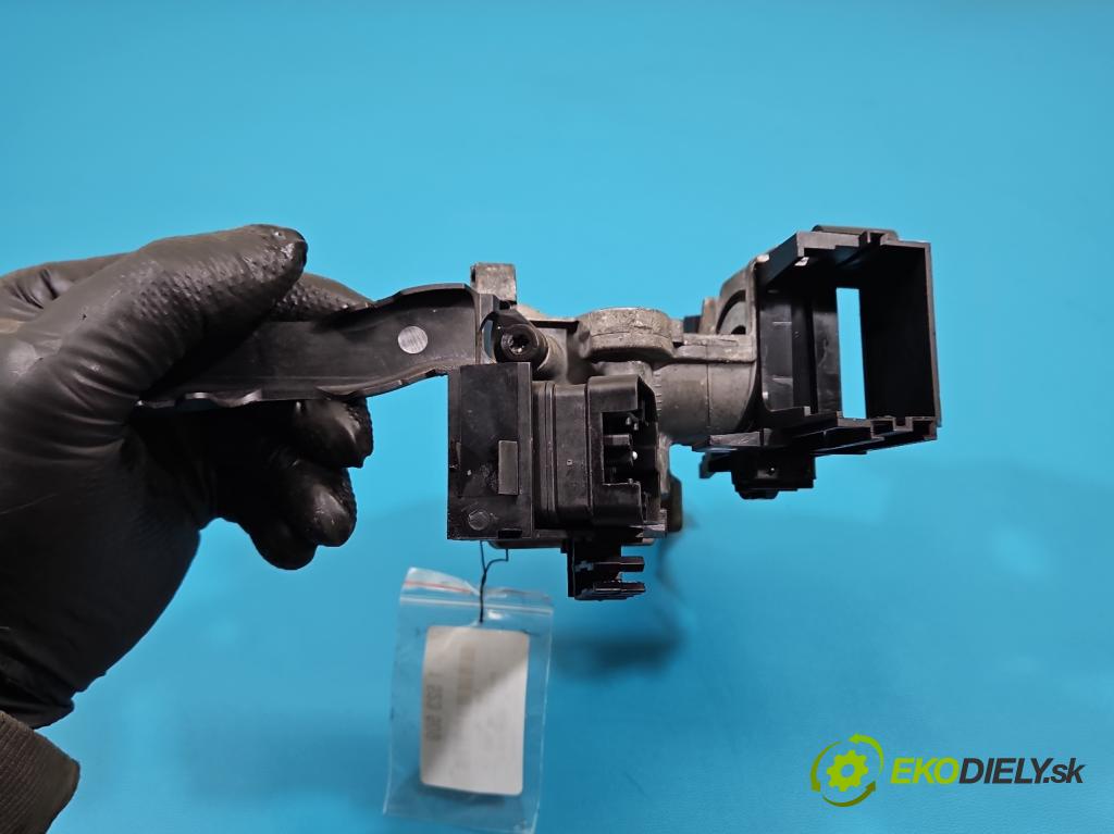 Bmw 5 E39 1996-2003 3.0d 193 HP manual 142 kW 2926 cm3 4- Spínačka 1095985 (Spínacia skrinka)