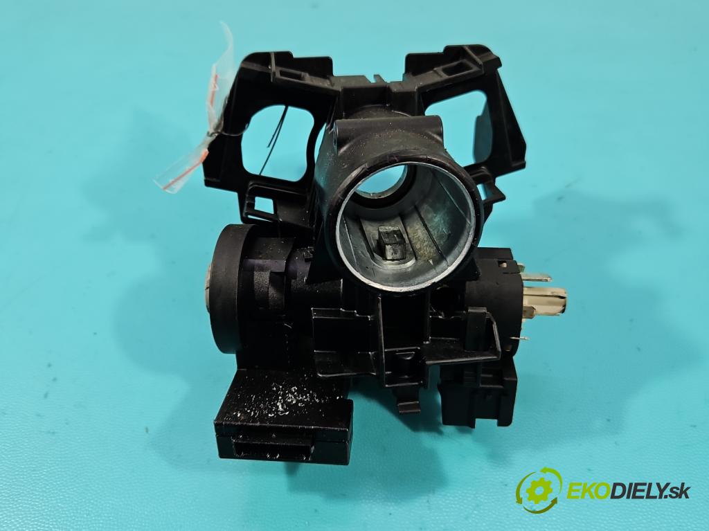 Opel Zafira A 1999-2005 2.0 DTI 101 HP manual 74 kW 1995 cm3 5- Spínačka  (Spínacia skrinka)