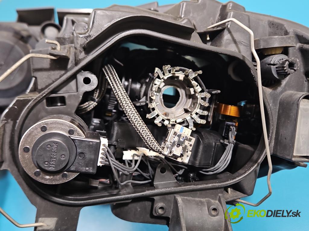 Vw Passat B7 2010-2014 2.0 TSI 211KM automatic 155 kW 1984 cm3 5- Reflektor: pravý 3AB941044 (Svetlo predné pravé)