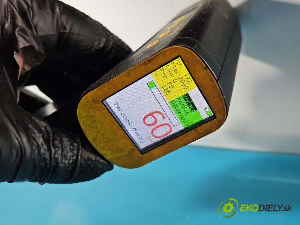 Volvo V40 II 2012-2019 1.6 T3 150 hp manual 110 kW 1596 cm3 5- zadní kufrové dveře  (Zadní kapota (kufr))