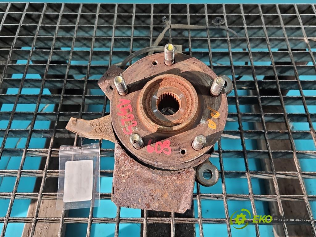 Hyundai I30 II 2012-2016 1.6 crdi 110 HP manual 81 kW 1582 cm3 5- náboj pravé  (Náboj kolesa)