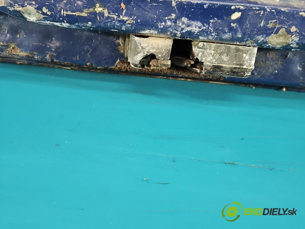 Vw Transporter T4 1990-2003 1.9 TD 68 hp manual 50 kW 1896 cm3 5- zadní kufrové dveře  (Zadní kapota (kufr))