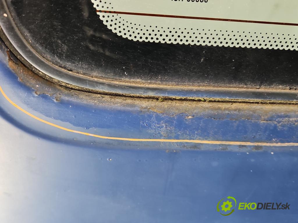 Vw Transporter T4 1990-2003 1.9 TD 68 hp manual 50 kW 1896 cm3 5- zadní kufrové dveře  (Zadní kapota (kufr))