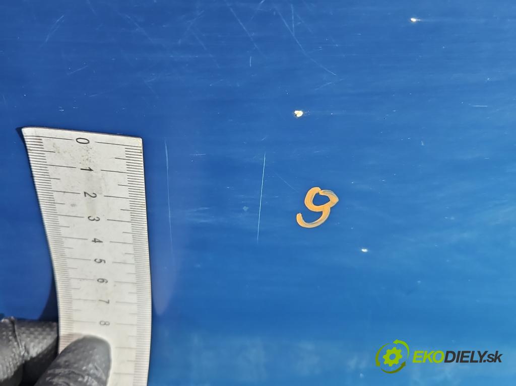 Vw Transporter T4 1990-2003 1.9 TD 68 hp manual 50 kW 1896 cm3 5- zadní kufrové dveře  (Zadní kapota (kufr))