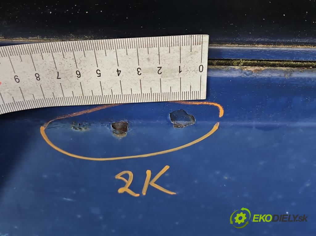 Vw Transporter T4 1990-2003 1.9 TD 68 hp manual 50 kW 1896 cm3 5- zadní kufrové dveře  (Zadní kapota (kufr))