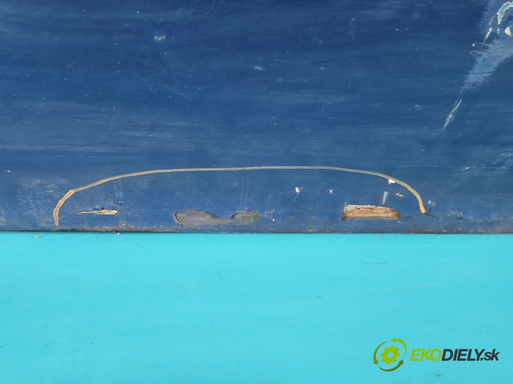 Vw Transporter T4 1990-2003 1.9 TD 68 hp manual 50 kW 1896 cm3 5- zadní kufrové dveře  (Zadní kapota (kufr))