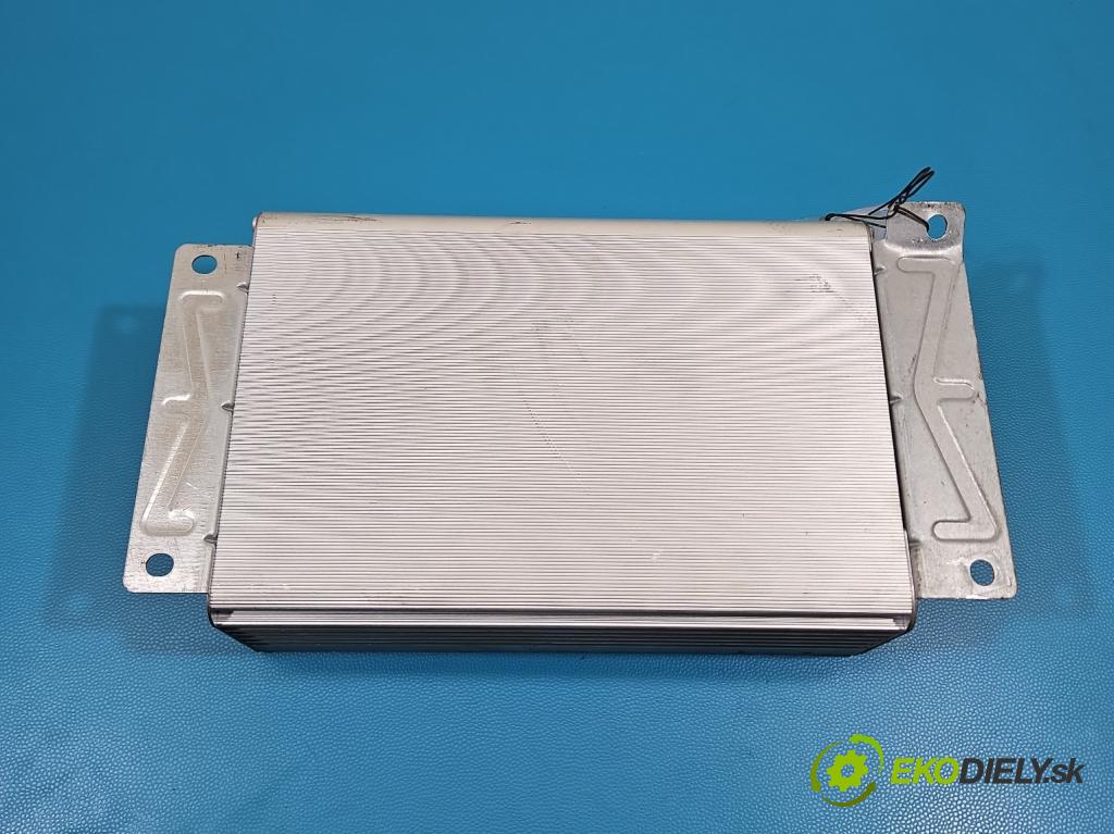 Audi A6 C6 2004-2011 2.7 TDI 179KM automatic 132 kW 2698 cm3 5- Zesilovač:  (Zesilovač)