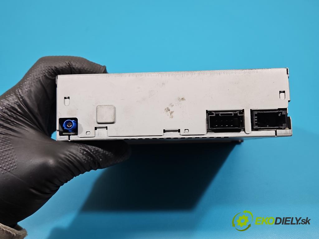 Audi A6 C6 2004-2011 2.7 TDI 179KM automatic 132 kW 2698 cm3 5- Navigácia: čítačka 4E0919887D