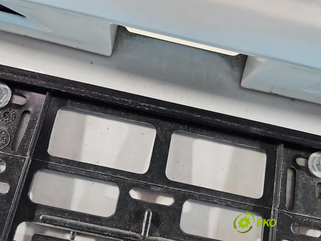 Lexus CT 2010-2022 1.8 VVTI 99 hp automatic 73 kW 1798 cm3 5- zadní kufrové dveře  (Zadní kapota (kufr))