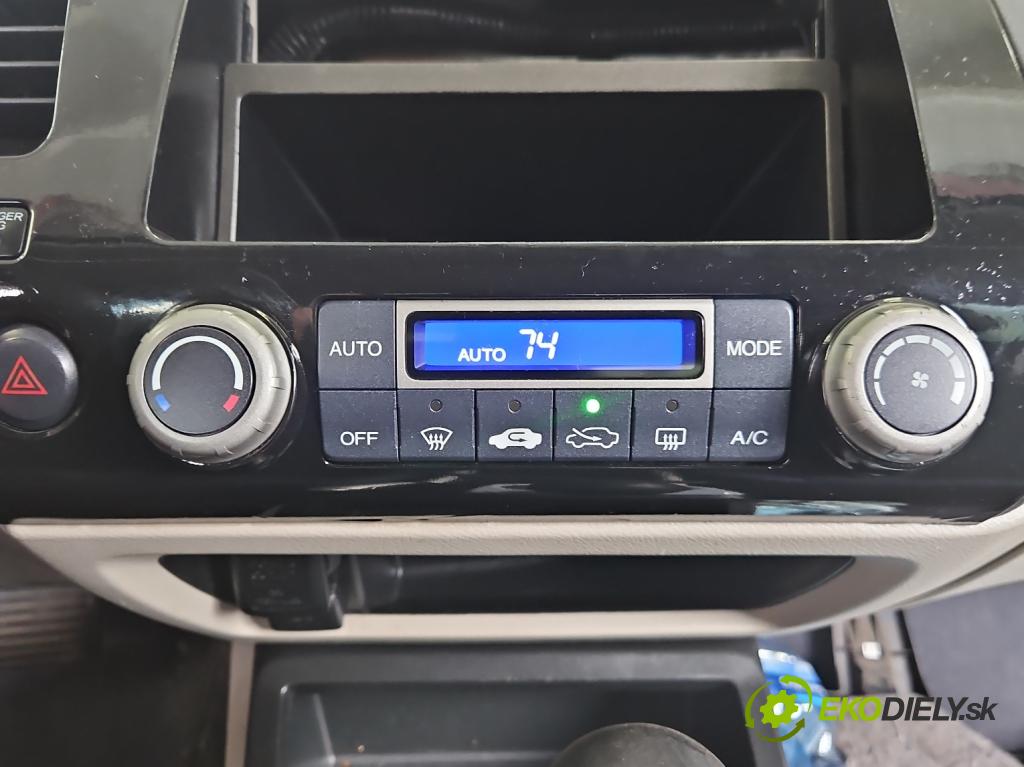 Honda Civic VIII 2006-2011 1.4 16V 95 HP automatic 70 kW 1339 cm3 4- panel kúrenia 