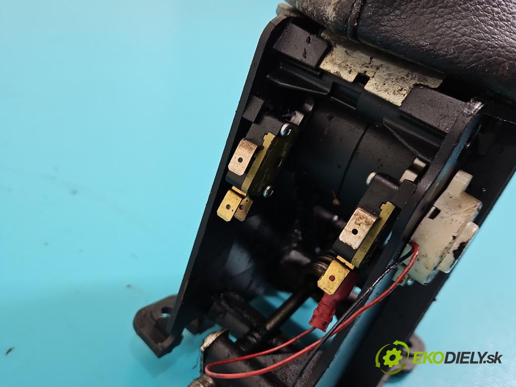 Ligier Ambra 0.5d 5KM automatic 4 kW 505 cm3 3- Páka: Změny: stupeň,rýchlosť  (Rýchlostná páka (kulisa))