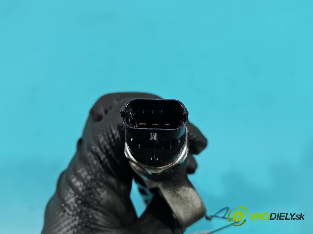 Hyundai I30 II 2012-2016 1.6 crdi 110 HP manual 81 kW 1582 cm3 5- lišta vstrekovacia 0445214181 (Vstrekovacia lišta)