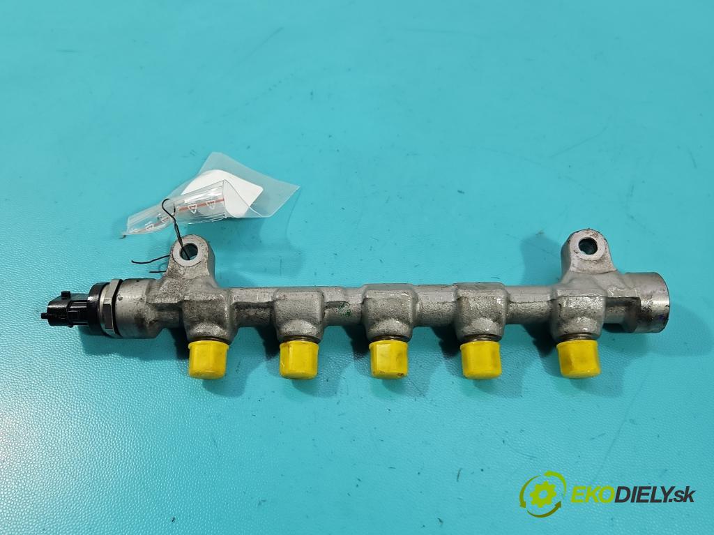 Hyundai I30 II 2012-2016 1.6 crdi 110 HP manual 81 kW 1582 cm3 5- lišta vstrekovacia 0445214181 (Vstrekovacia lišta)