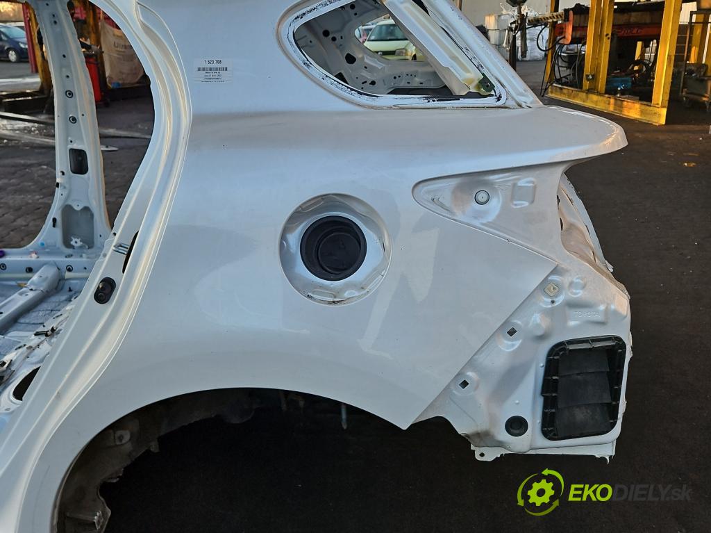 Lexus CT 2010-2022 1.8 VVTI 99 hp automatic 73 kW 1798 cm3 5- blatnik zadní levý