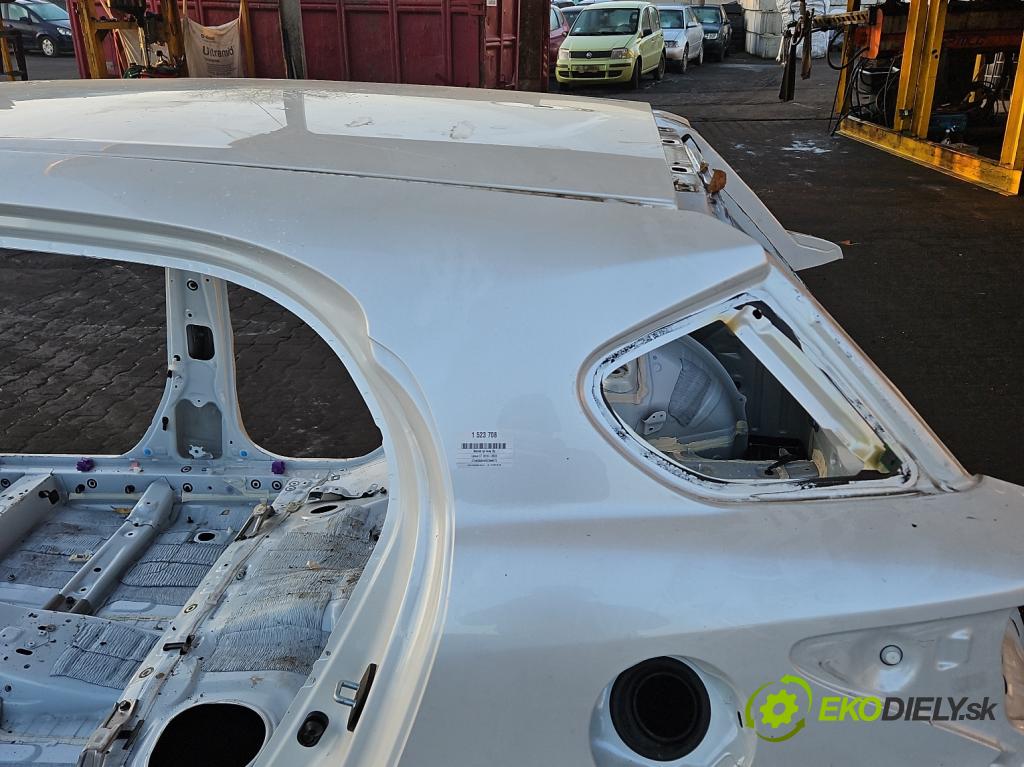 Lexus CT 2010-2022 1.8 VVTI 99 hp automatic 73 kW 1798 cm3 5- blatnik zadní levý