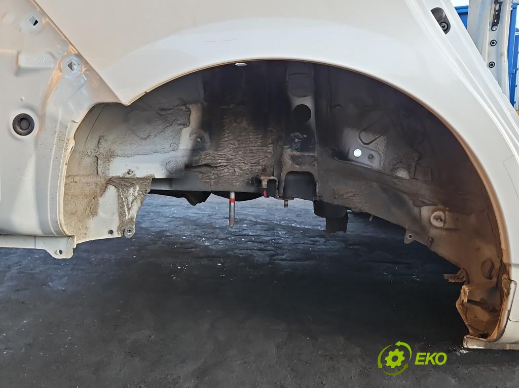 Lexus CT 2010-2022 1.8 VVTI 99 HP automatic 73 kW 1798 cm3 5- blatník zadné pravý