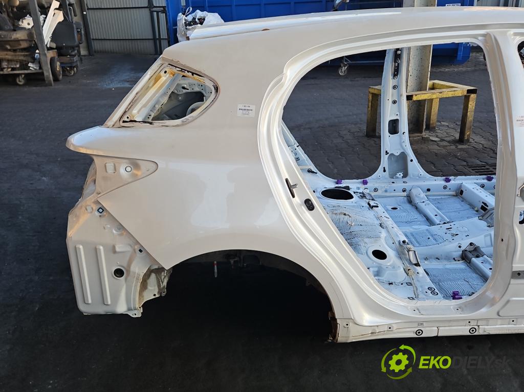 Lexus CT 2010-2022 1.8 VVTI 99 hp automatic 73 kW 1798 cm3 5- blatnik zadní pravý 