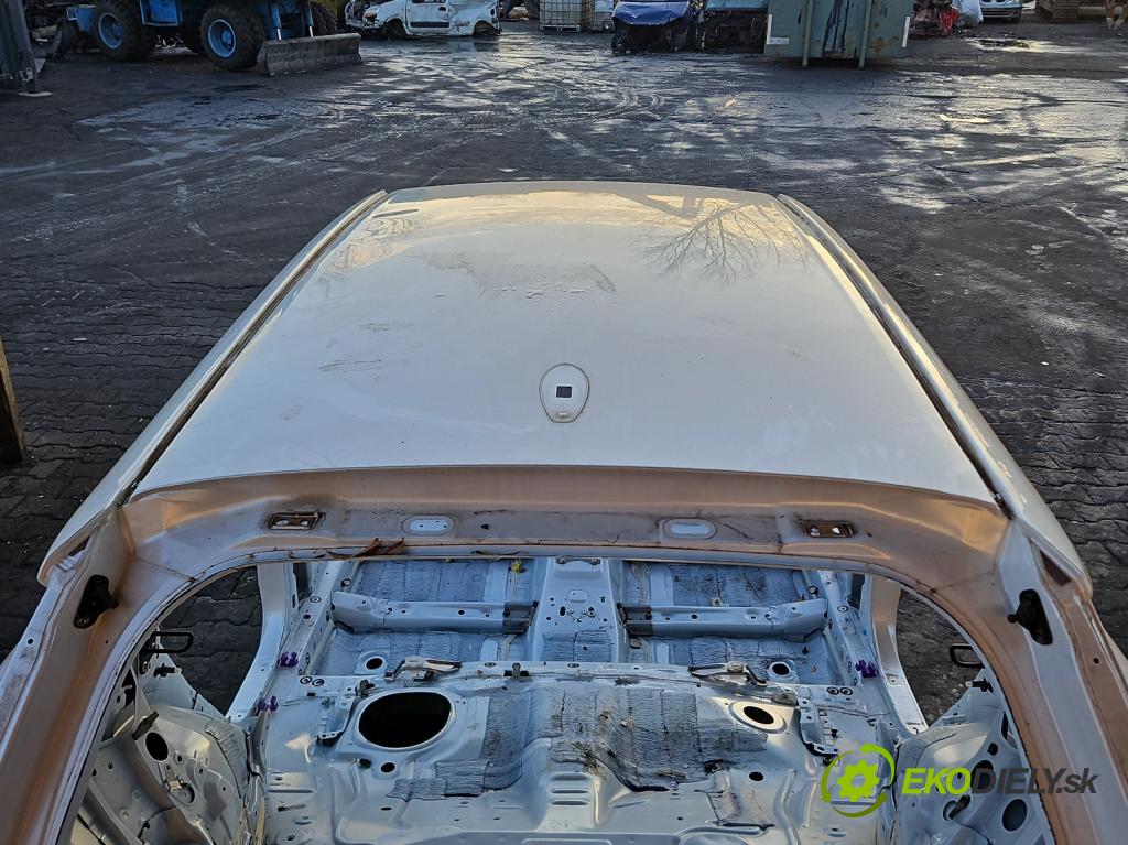 Lexus CT 2010-2022 1.8 VVTI 99 HP automatic 73 kW 1798 cm3 5- strecha