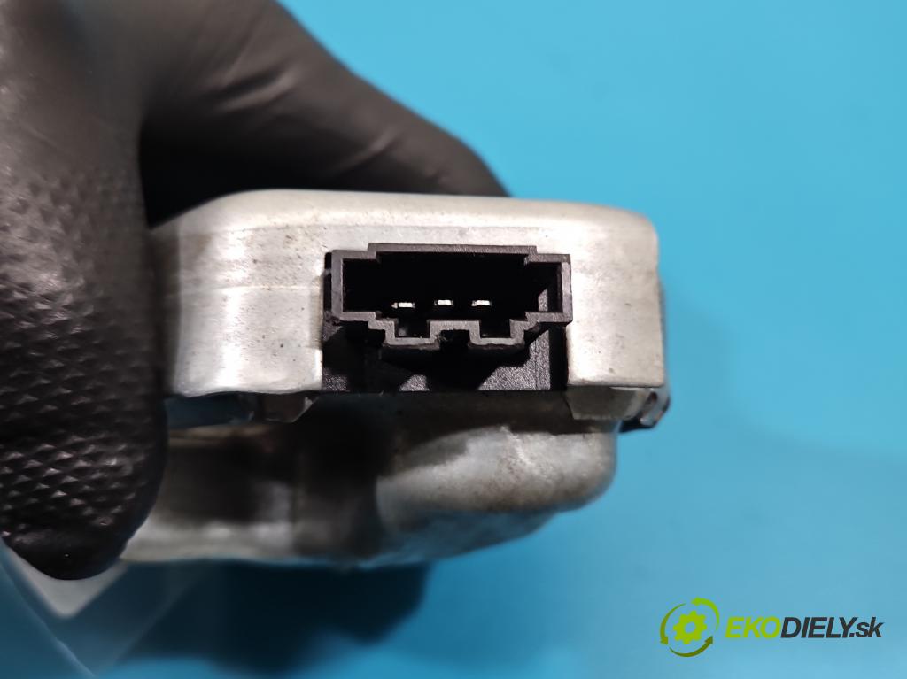 Audi A6 C6 2004-2011 2.7 TDI 179KM automatic 132 kW 2698 cm3 5- Blokada: řízení: 4F0905852B (Řízení ostatní)