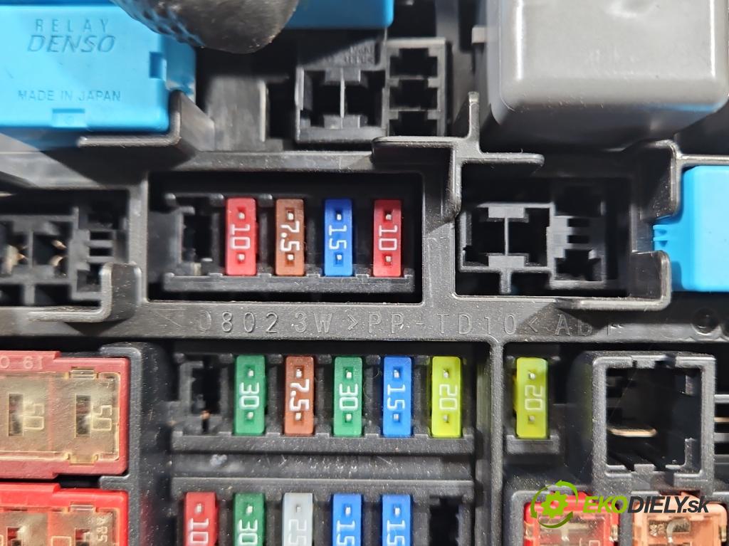 Lexus NX I 2014-2021 2.0 T 238HP automatic 175 kW 1998 cm3 5- skrinka poistka 82662-78151 (Poistková skrinka)