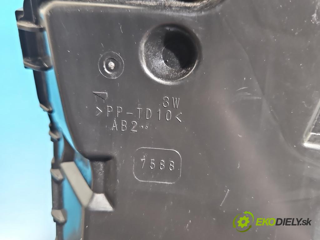 Lexus NX I 2014-2021 2.0 T 238HP automatic 175 kW 1998 cm3 5- skrinka poistka 82662-78120 (Poistková skrinka)