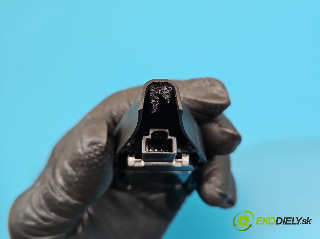 Lexus NX I 2014-2021 2.0 T 238HP automatic 175 kW 1998 cm3 5- snímač déšť: 89941-52010 (Snímač dažďa)