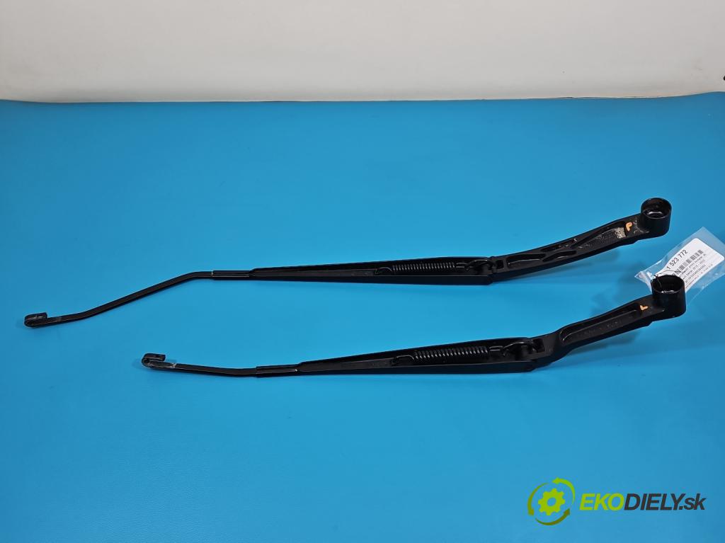 Renault Kadjar 2015-2022 1.3 140 hp automatic 103 kW 1332 cm3 5- rameno stěrače přední komplet 288860455R