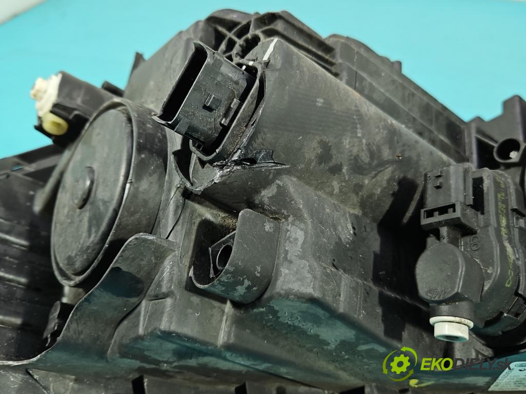 Renault Kadjar 2015-2022 1.3 140 hp automatic 103 kW 1332 cm3 5- světlo pravý 260105570R (Pravé přední světlo)