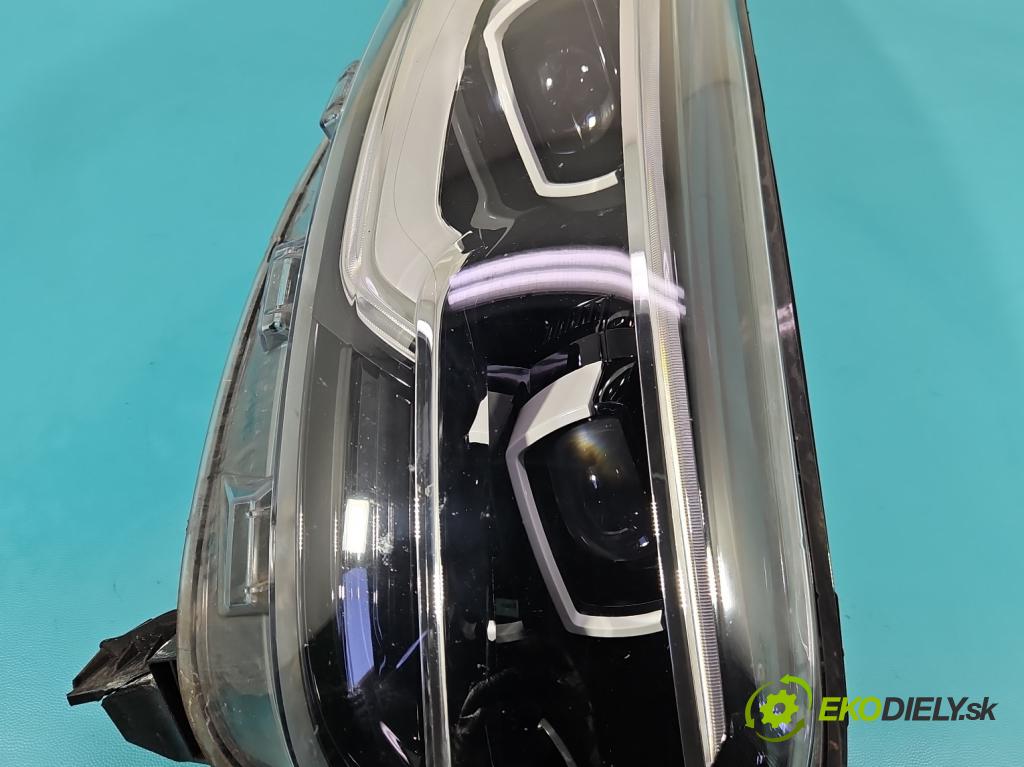 Renault Kadjar 2015-2022 1.3 140 hp automatic 103 kW 1332 cm3 5- světlo pravý 260105570R (Pravé přední světlo)