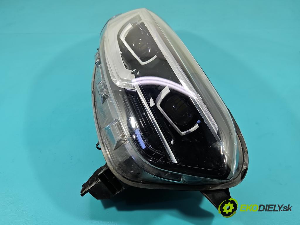 Renault Kadjar 2015-2022 1.3 140 hp automatic 103 kW 1332 cm3 5- světlo pravý 260105570R (Pravé přední světlo)