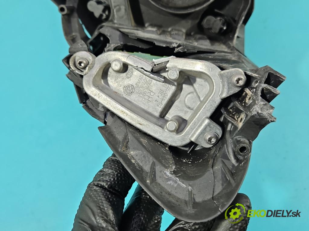 Renault Kadjar 2015-2022 1.3 140 hp automatic 103 kW 1332 cm3 5- světlo pravý 260105570R (Pravé přední světlo)