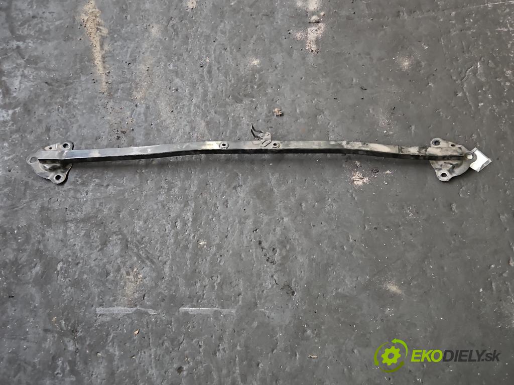 Volvo V40 II 2012-2019 1.6 T3 150 hp manual 110 kW 1596 cm3 5- podpéra 