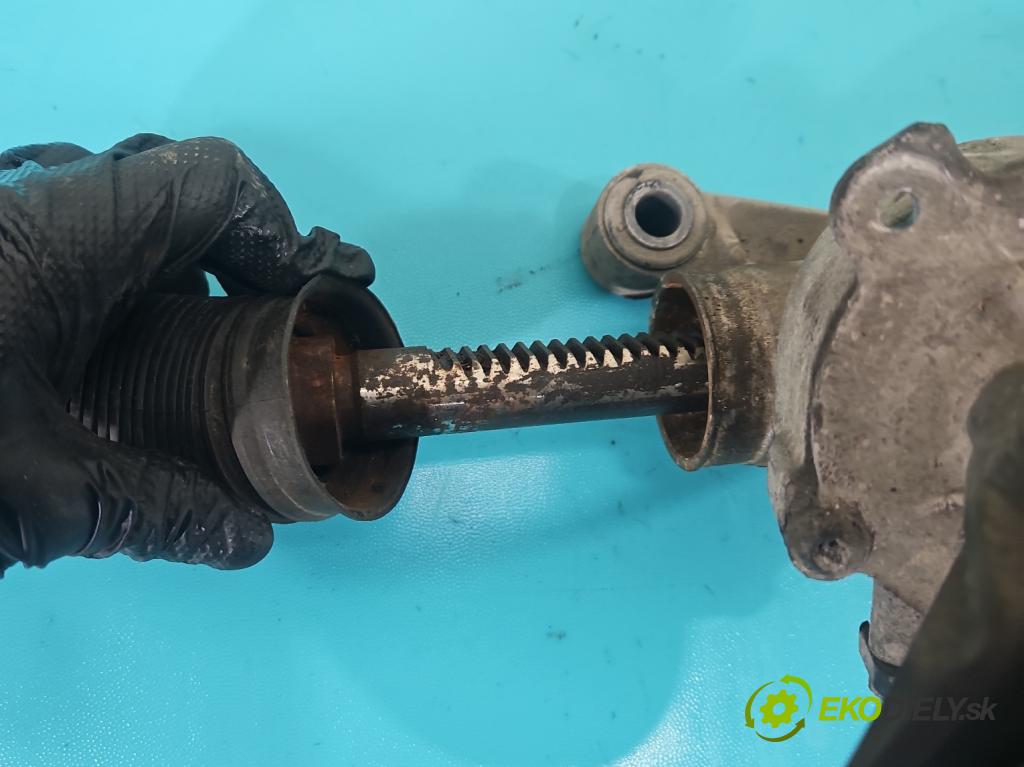 Volvo V40 II 2012-2019 1.6 T3 150 HP manual 110 kW 1596 cm3 5- Ozubené kolo: volant 31406157