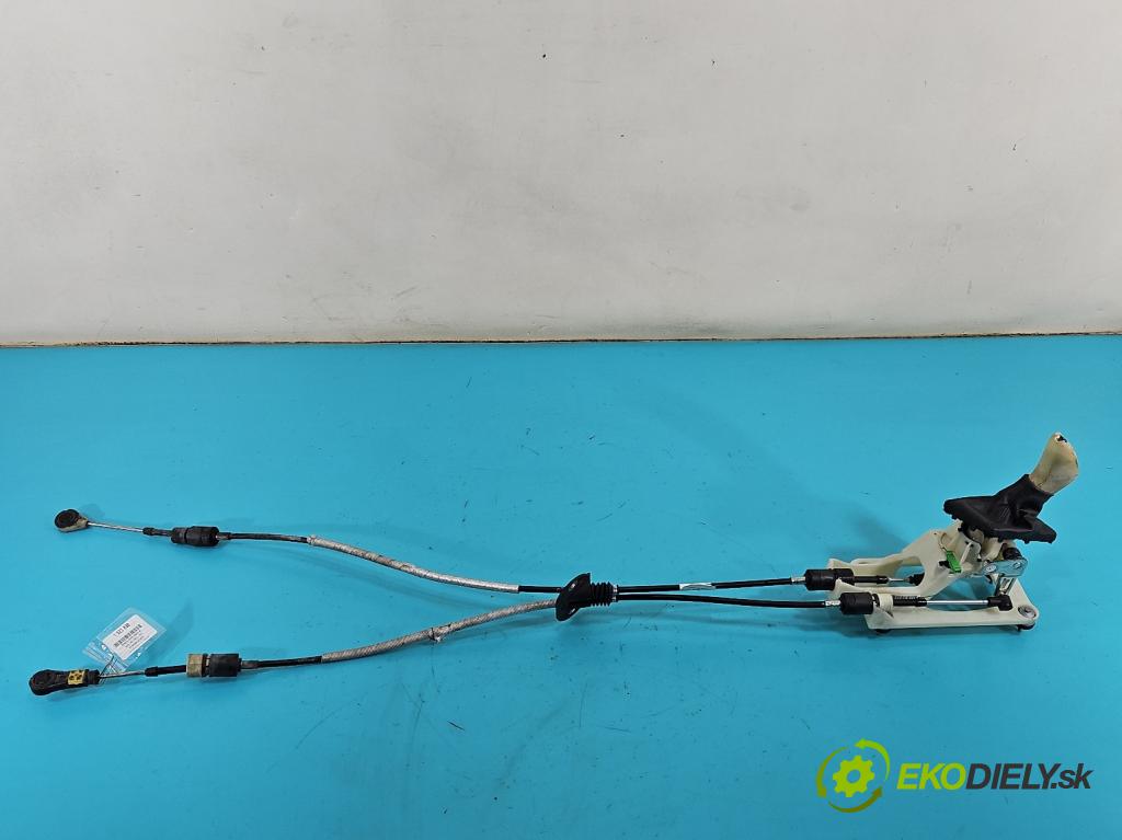 Volvo V40 II 2012-2019 1.6 T3 150 HP manual 110 kW 1596 cm3 5- Páka: Změny: stupeň,rýchlosť 31367613 (Rýchlostná páka (kulisa))