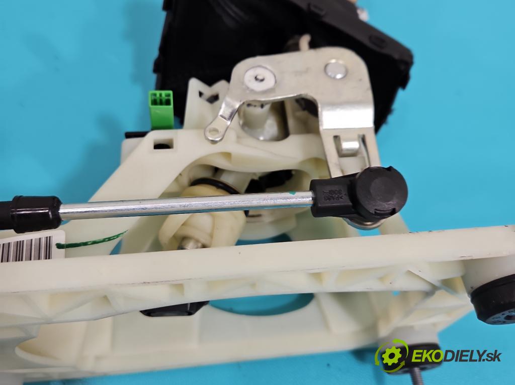 Volvo V40 II 2012-2019 1.6 T3 150 HP manual 110 kW 1596 cm3 5- Páka: Změny: stupeň,rýchlosť 31367613 (Rýchlostná páka (kulisa))