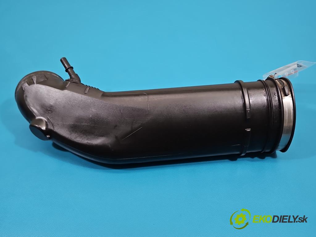 Volvo V40 II 2012-2019 1.6 T3 150 HP manual 110 kW 1596 cm3 5- Trubka: