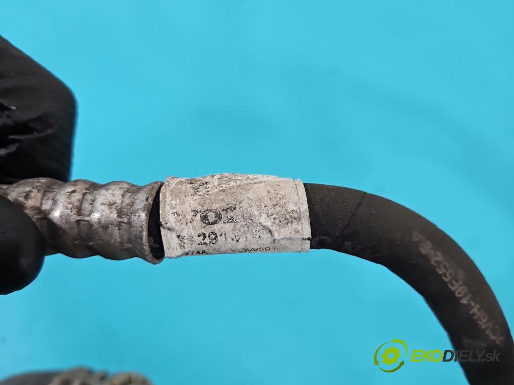 Volvo V40 II 2012-2019 1.6 T3 150 HP manual 110 kW 1596 cm3 5- rúrka klimatizácie