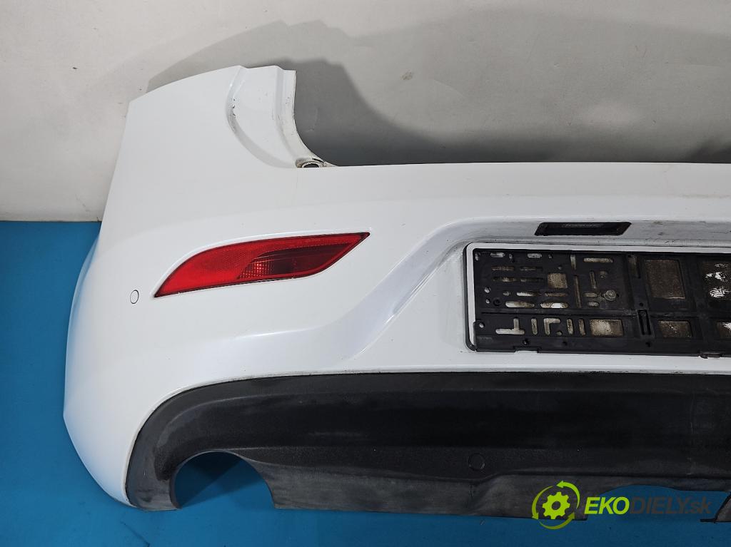 Volvo V40 II 2012-2019 1.6 T3 150 HP manual 110 kW 1596 cm3 5- nárazník zadné  (Kľučka dverí ostatné)