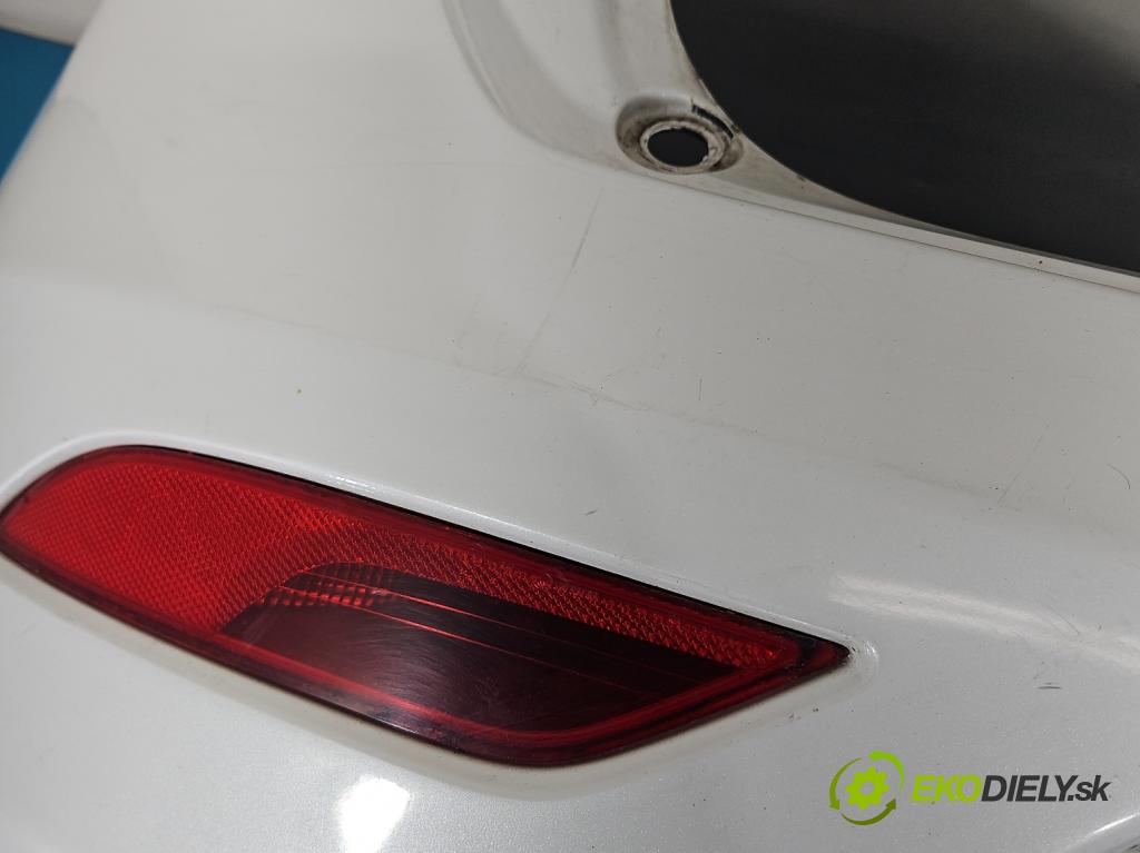 Volvo V40 II 2012-2019 1.6 T3 150 HP manual 110 kW 1596 cm3 5- nárazník zadné  (Kľučka dverí ostatné)