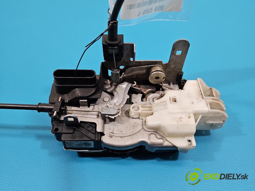 Volvo V40 II 2012-2019 1.6 T3 150 HP manual 110 kW 1596 cm3 5- zámok zadné pravý 31391831