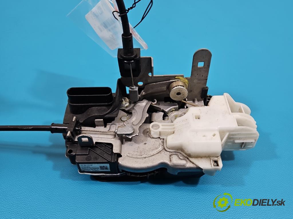 Volvo V40 II 2012-2019 1.6 T3 150 HP manual 110 kW 1596 cm3 5- zámok predné pravý 31391823