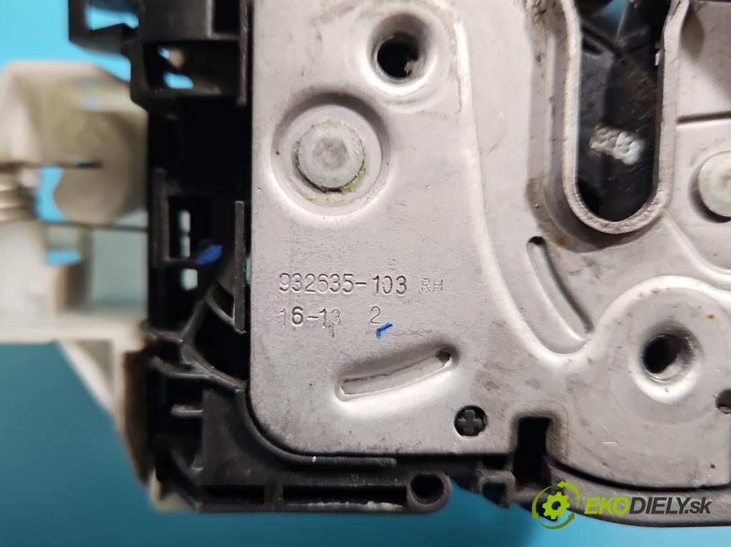 Volvo V40 II 2012-2019 1.6 T3 150 HP manual 110 kW 1596 cm3 5- zámok predné pravý 31391823