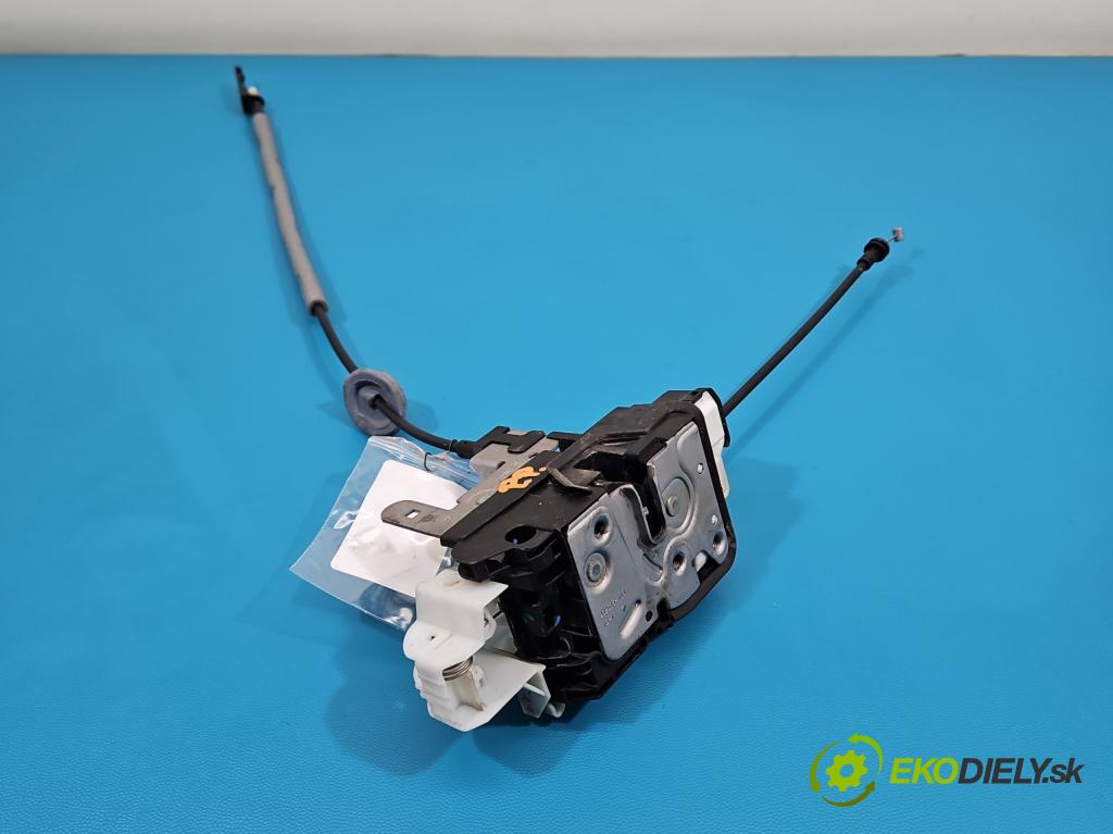Volvo V40 II 2012-2019 1.6 T3 150 HP manual 110 kW 1596 cm3 5- zámok predné pravý 31391823