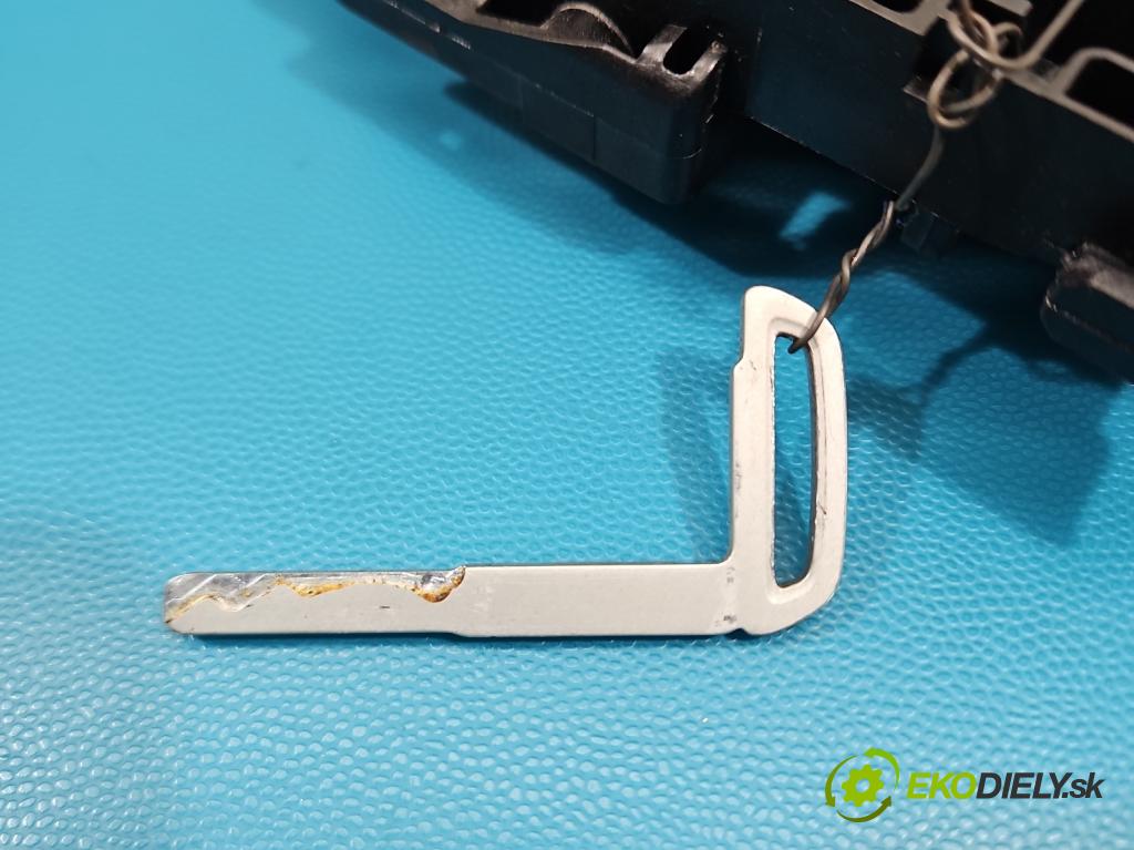 Volvo V40 II 2012-2019 1.6 T3 150 HP manual 110 kW 1596 cm3 5- rukoväť predné ľavé mimo: 31276164 (Kľučka dverí vonkajšia predná ľavá)