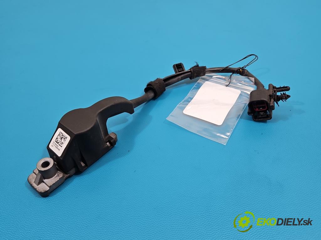 Volvo V40 II 2012-2019 1.6 T3 150 HP manual 110 kW 1596 cm3 5- airbag vzduch: ostatné P31305432