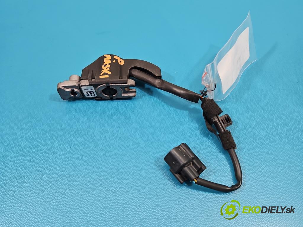 Volvo V40 II 2012-2019 1.6 T3 150 HP manual 110 kW 1596 cm3 5- airbag vzduch: ostatné P31305432